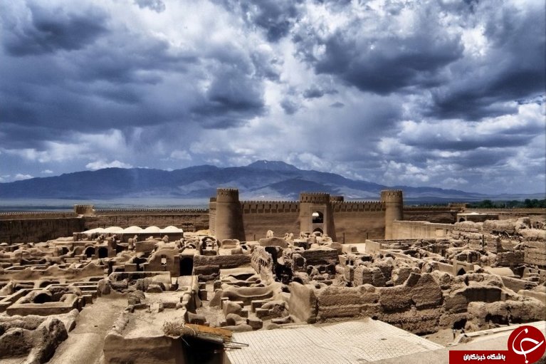 نگین دیار کریمان در انتظار میهمانان نوروزی + تصاویر