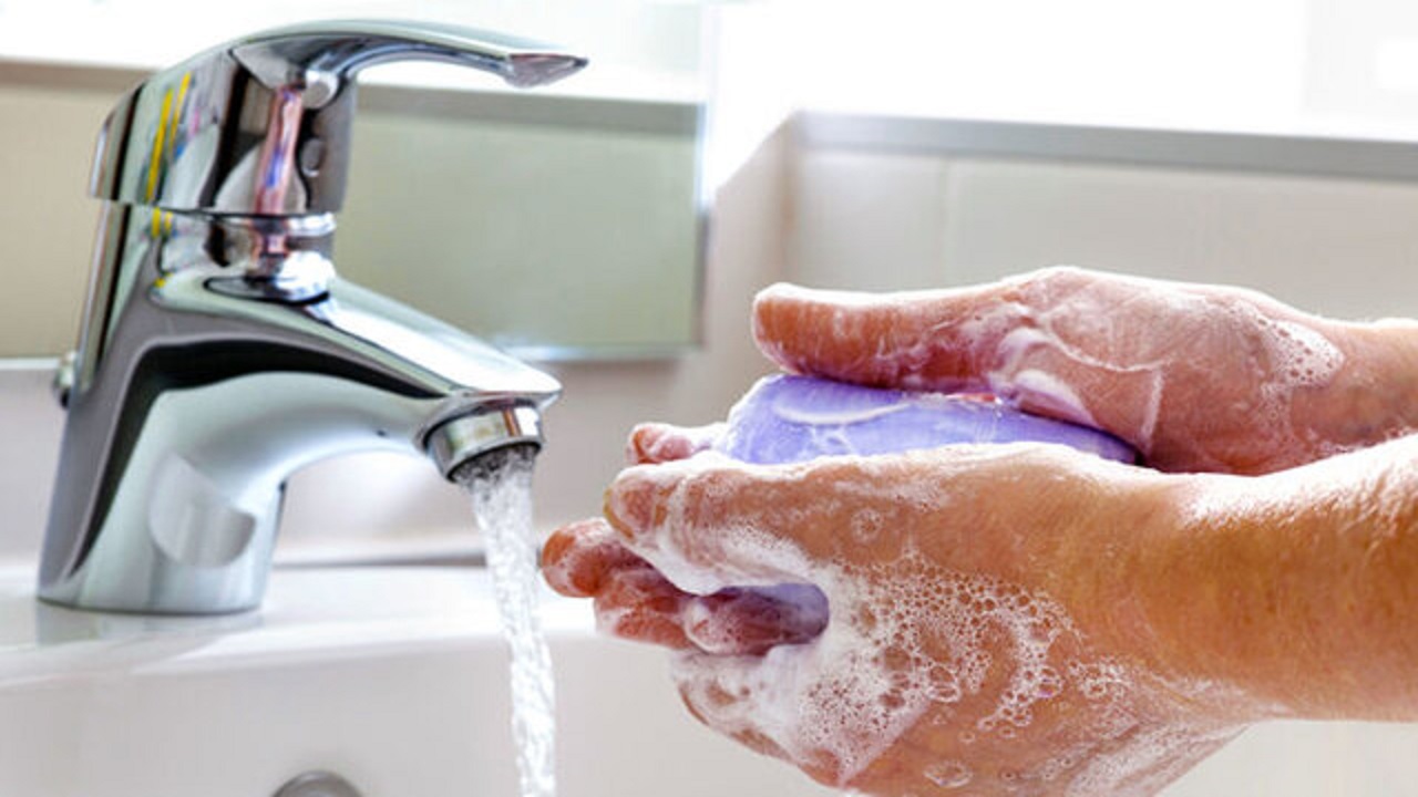 ویروس کرونا؛ ماسک مهم‌تر است یا شستن دست؟