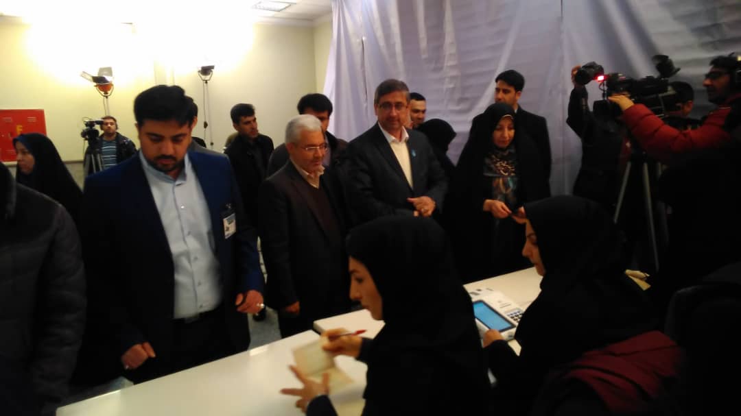 حضور استاندار و مسئولان استانی در پای صندوق رای
