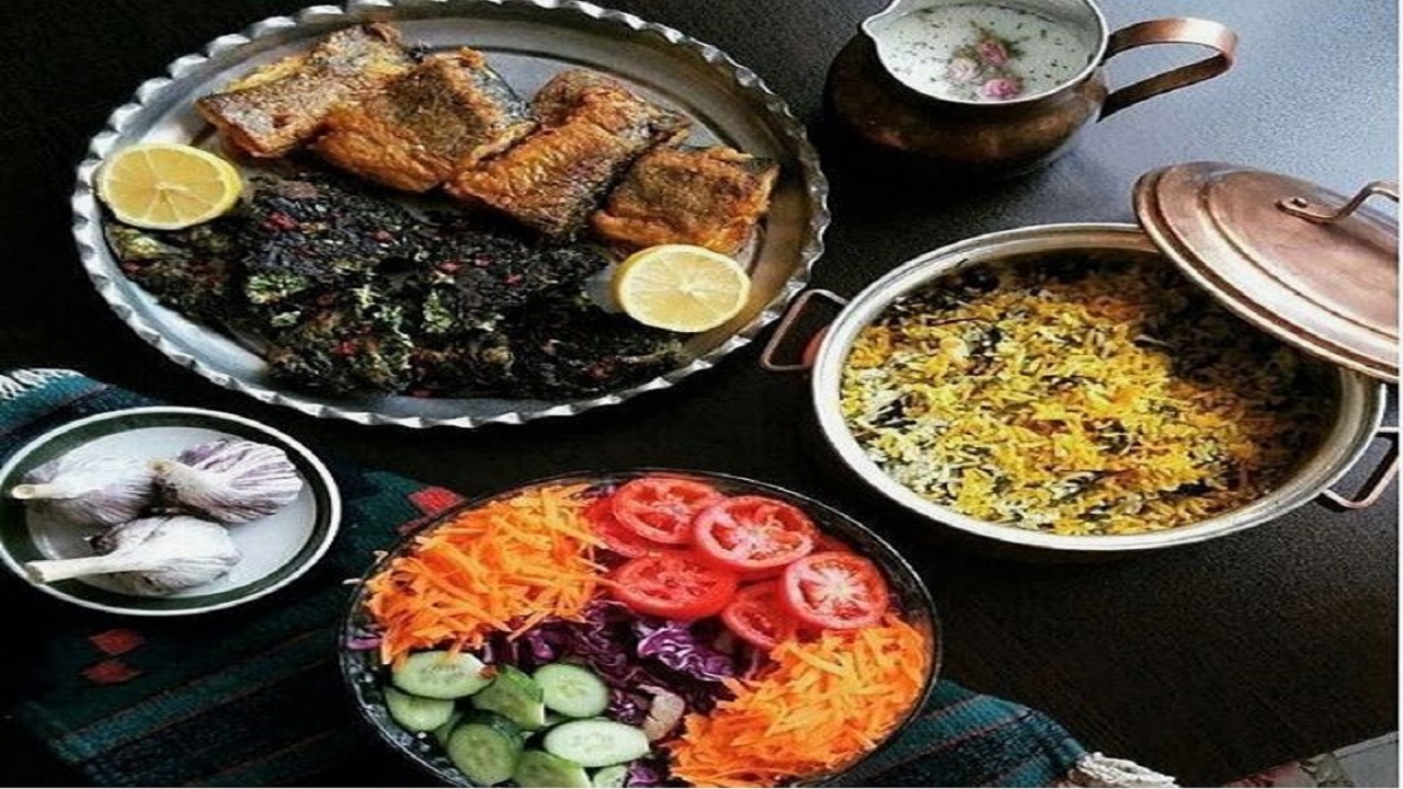 طرز پخت انواع ماهی با سبزی پلو برای شب عید+ فوت و فن مزه‌دار کردن ماهی