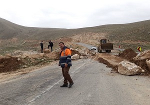 ریزش‌برداری از گردنه‌های شهرستان کوهدشت