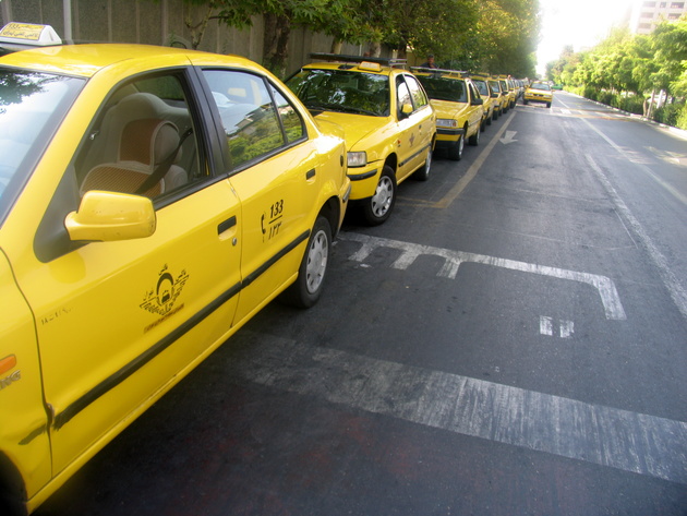 تردد درخط ویژه تاکسی ممنوع است