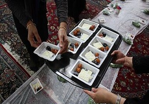 اطعام نیازمندان با برپایی سفره‌های افطاری در قزوین