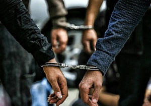 دستگیری ۸ قاچاقچی موادمخدر به همراه ۵۴ کیلوگرم تریاک و شیشه