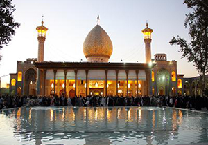 چلچراغ شیراز مسرور در شب میلاد امام حسن مجتبی (ع)
