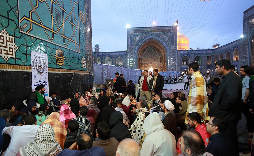 بیش از هزار نفر از دانشگاهیان مشهد در مراسم اعتکاف حرم رضوی حضور دارند