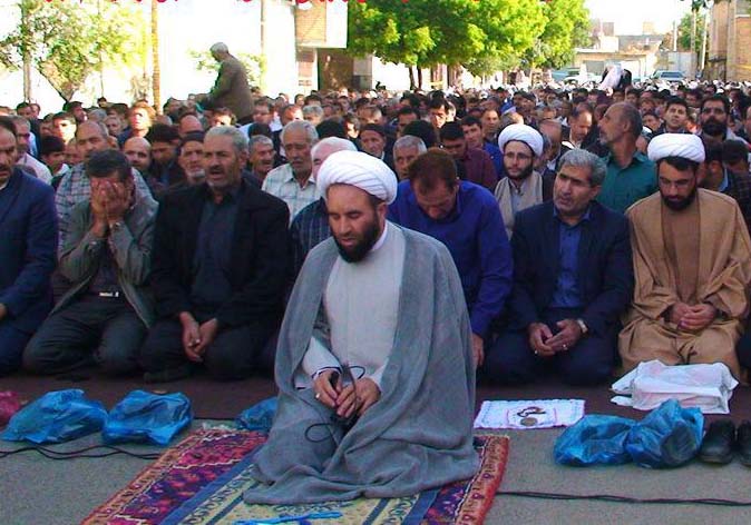 برگزاری نماز عید سعید فطر در «زرنق» + فیلم