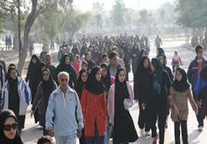 برگزاری همایش پیاده روی خانوادگی در خرم‌آباد