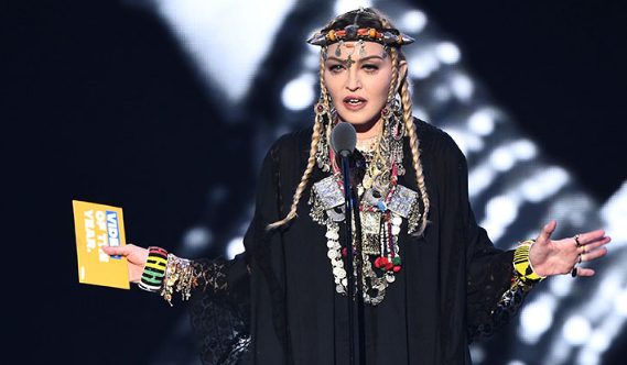 خواننده معروف آمریکایی نسبت به عوارض اینستاگرام اعتراض کرد