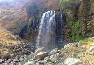 آبشار «چکان» از زیبایی‌های شهر الیگودرز + فیلم