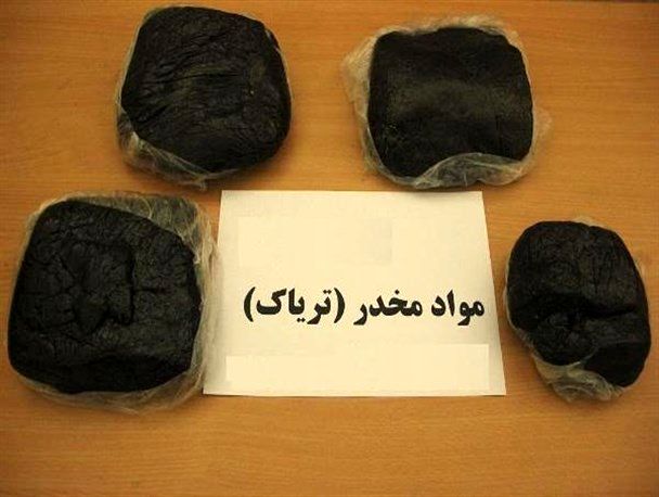 کشف بیش از ۸۶ کیلوگرم تریاک در مهریز/ دستگیری دو کامیون‌دار حامل تریاک در محور قم _ تهران