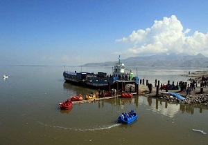 ورود آب به دریاچه ارومیه متوقف شد/ توقف آب موقتی است