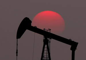 افزایش بهای نفت در پی کاهش ذخایر نفت خام آمریکا