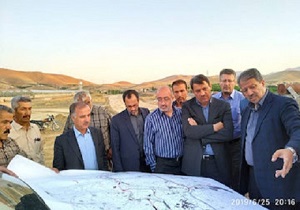 بازدید معاون سازمان برنامه و بودجه کشور از پروژه‌های راهسازی کردستان