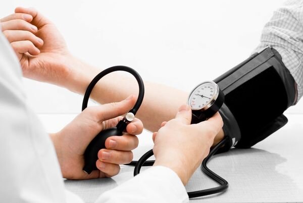 علل و درمان فشار خون + روش‌های کاهش فشار خون به طور طبیعی / علل و درمان فشار خون بالا + عوارض هولناک فشار خون