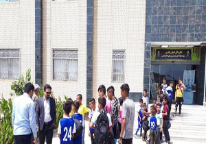 آشنایی کودکان کار در شیراز با خاطرات دفاع مقدس