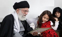 تصویری از روز ترور شهید رضایی‌نژاد که دخترش برای رهبر انقلاب نقاشی کرد +فیلم
