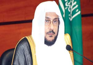 اقدام جنجالی وزیر امور اسلامی عربستان در مکه + فیلم