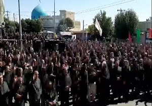 تجمع بزرگ عزادارن حسینی در روز تاسوعا + فیلم
