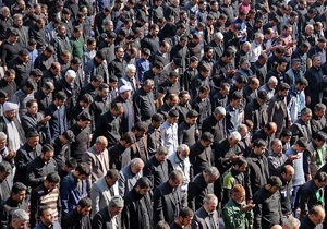 اقامه نماز ظهر عاشورای حسینی در استان سمنان