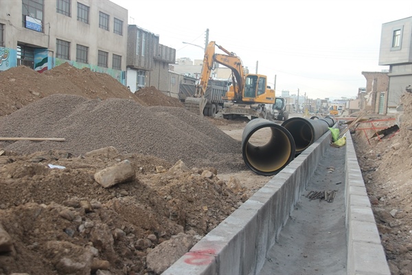 عملیات اصلاح کانال‌های آب در سطح شهر ایلام