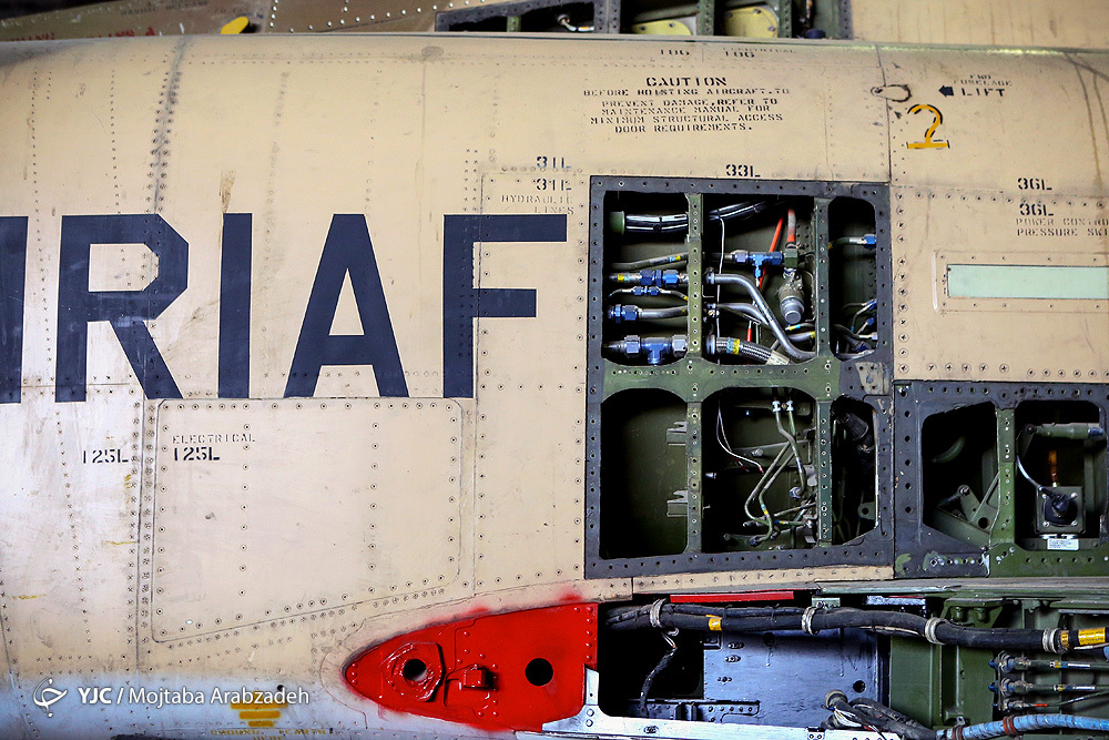 Image result for ‫بازدید از اورهال جنگنده اف-۴‬‎