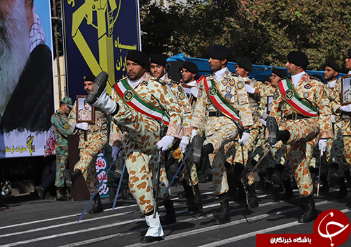 نمایش اقتدار نظام با رژه نیروهای مسلح در فارس