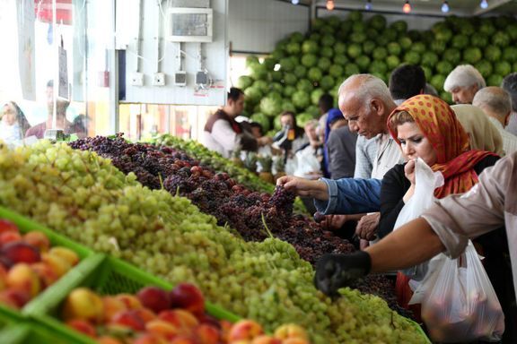 چه کسی پاسخگویی گرانی میوه در میادین میوه و تره بار شهرداری تهران است؟