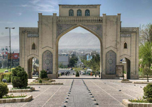از گنبد‌های فیروزه‌ای برافراشته تا سبک بی‌نظیر معماری اسلامی در مساجد شیراز