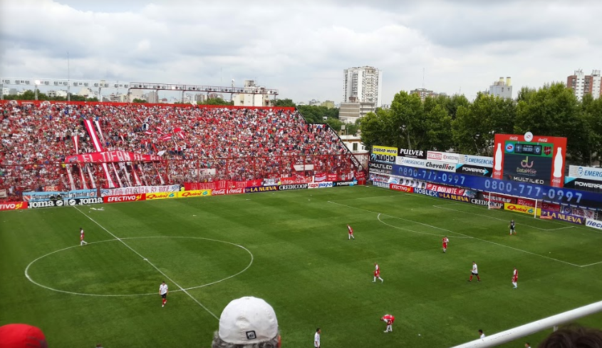 استادیوم های مشهور دنیا که به نام اسطوره های فوتبال تغییر نام دادند/ از علی دایی تا دیه گو مارادونا