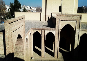 فیلمی از مسجد جامع دوره ایلخانی در ورامین