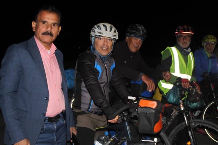 دوچرخه سواران تهرانی به قلعه گنج رسیدند