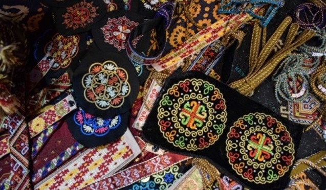 صادرات بیش از ۱۴ میلیون دلاری صنایع دستی آذربایجان‌غربی