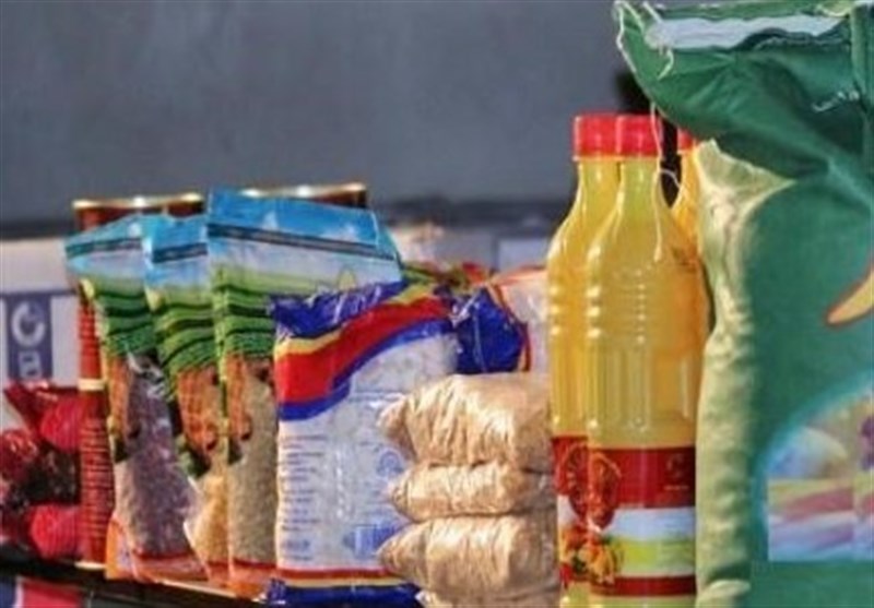 اهدای بسته‌های حمایتی غذایی در زرقان