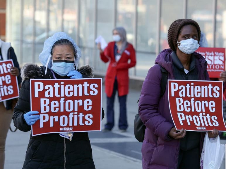 تظاهرات پرستاران نیویورکی در اعتزاض به کمبود تجهیزات پزشکی
