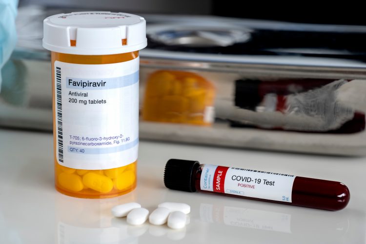 تولید داروی فاویپیراویر در سه شرکت داروسازی/ ورود ماده اولیه ایرانی تا ۲ ماه آینده به بازار