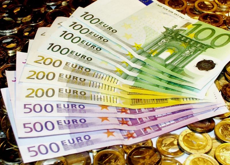 نرخ ارز بین بانکی در ۲۸ فروردین/قیمت ۳۵ ارز کاهش یافت