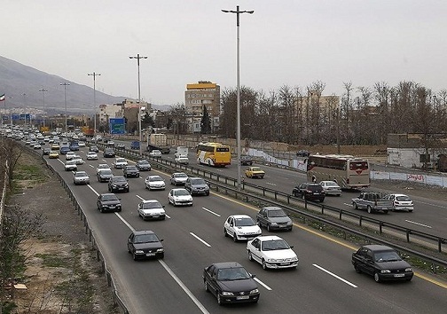کاهش 43 درصدی تردد خودرو ها در جاده های استان