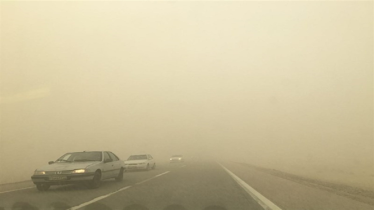 سرعت وزش باد در نصرت آباد به ۹۴ کیلومتر بر ساعت رسید