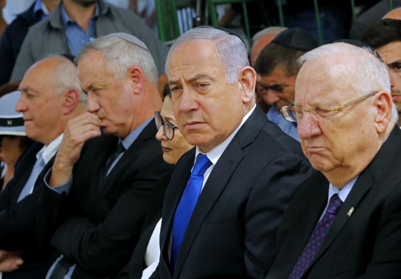 پیروزی نتانیاهو بر گانتس با کارتِ کرونا