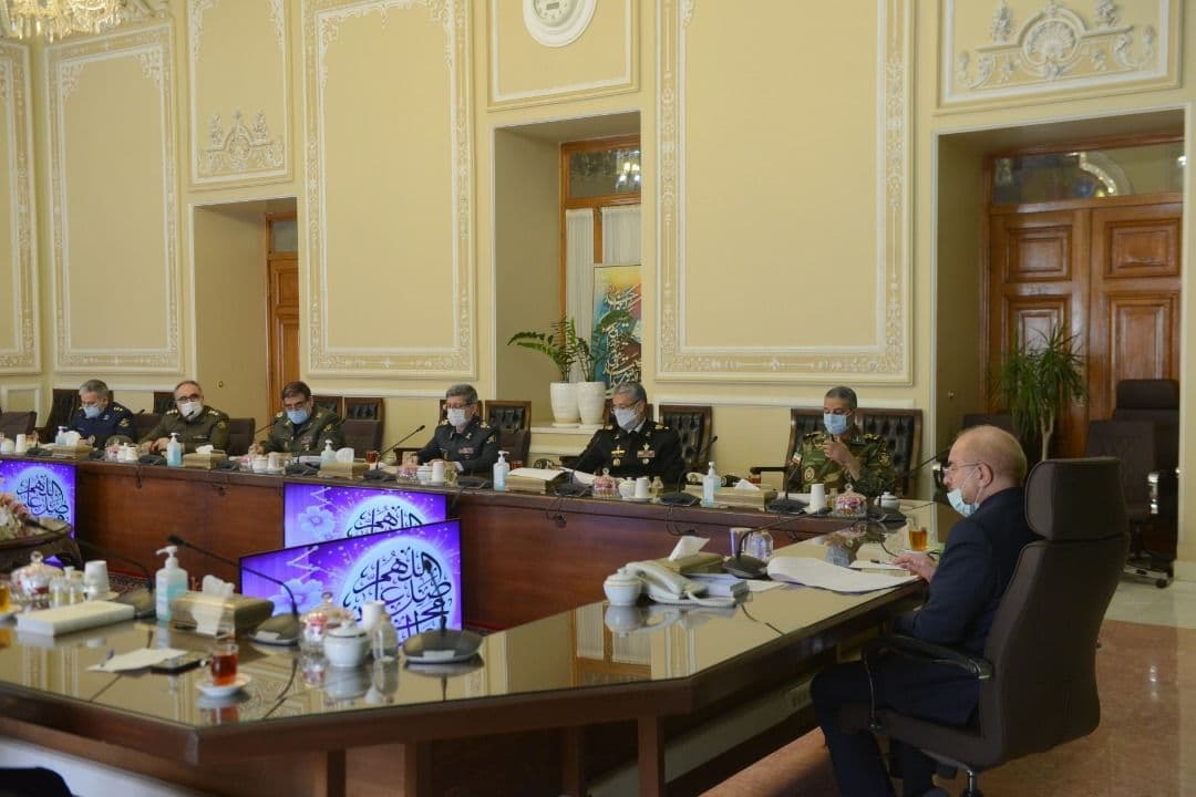 فرمانده کل ارتش با رئیس مجلس شورای اسلامی دیدار کرد