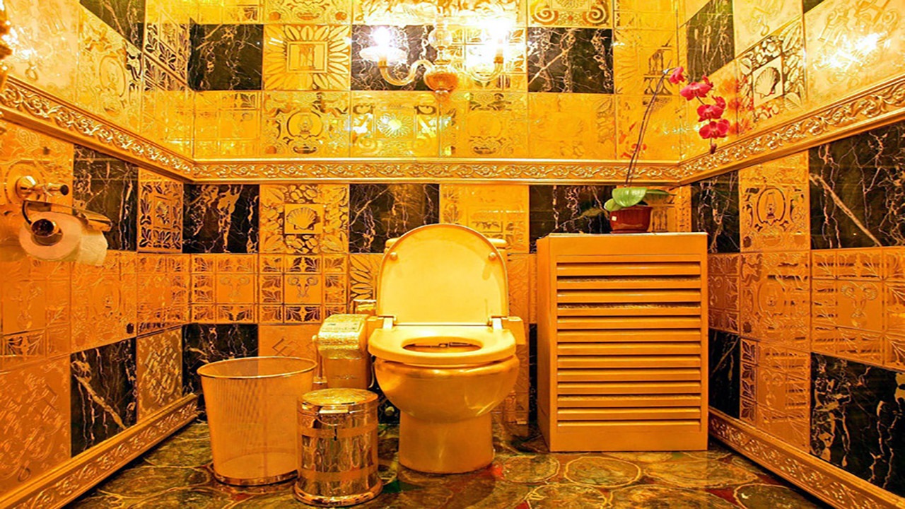 توالتی از جنس طلا! + فیلم
