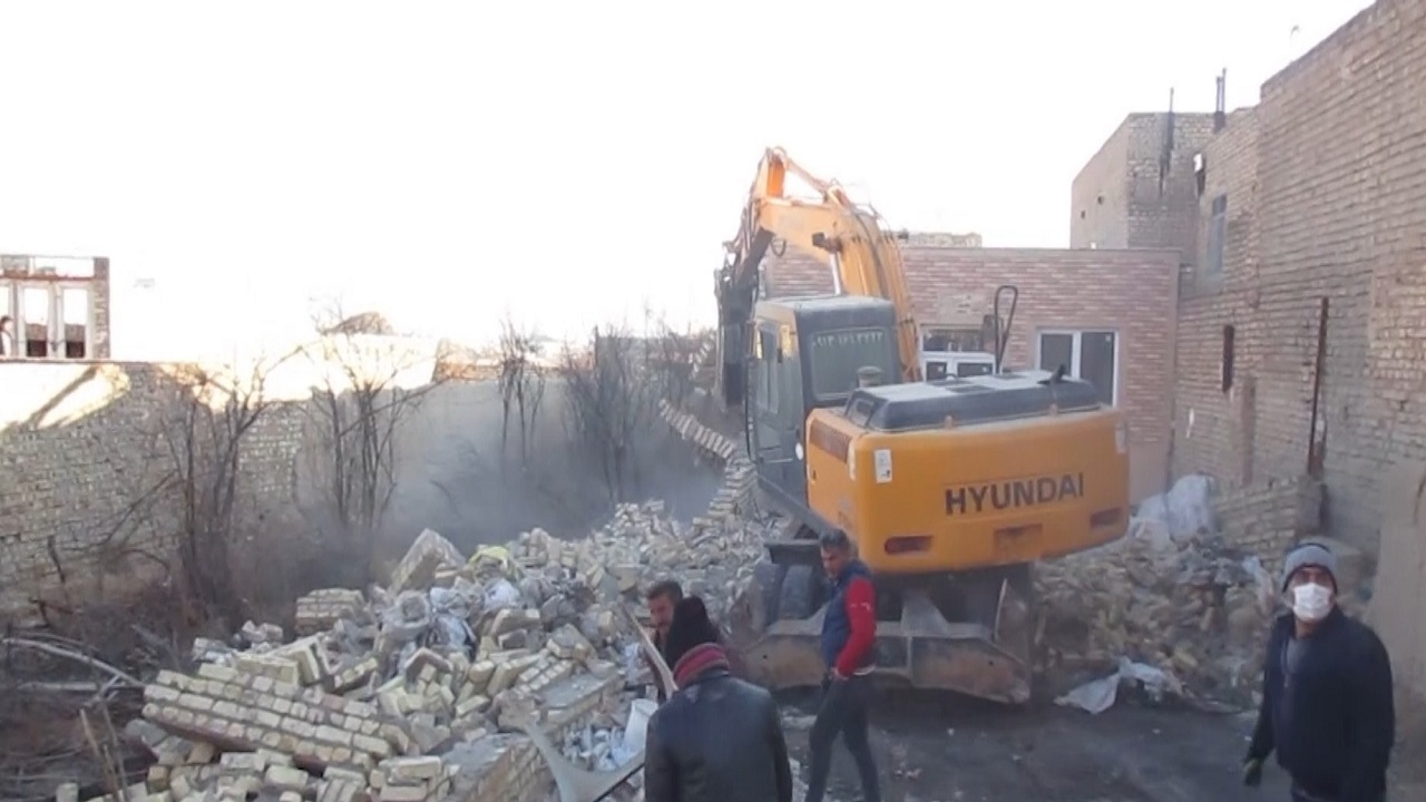 تخریب هشت خانه باغ در حریم محوطه باستانی سیلک کاشان