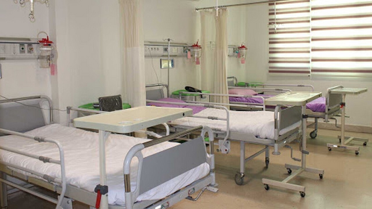اهدای ۴۰ قلم تجهیزات پزشکی به بیمارستان مهاباد