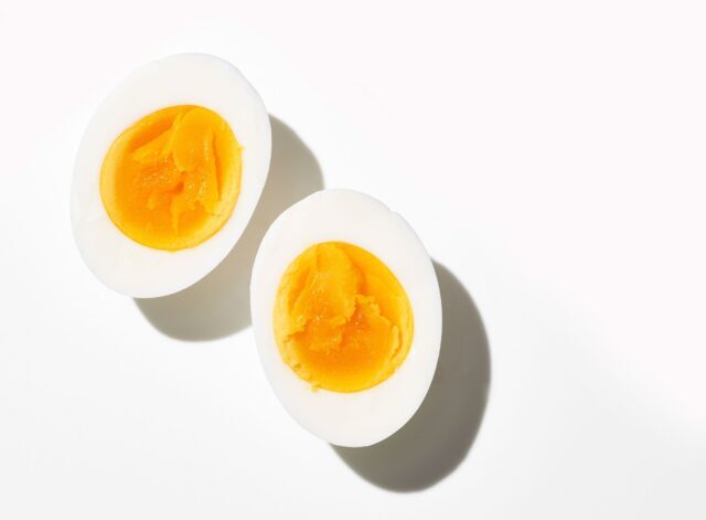 فوت و فن انواع روش‌های پخت تخم مرغ؛ از نیمرو هتلی تا فرنچ تست