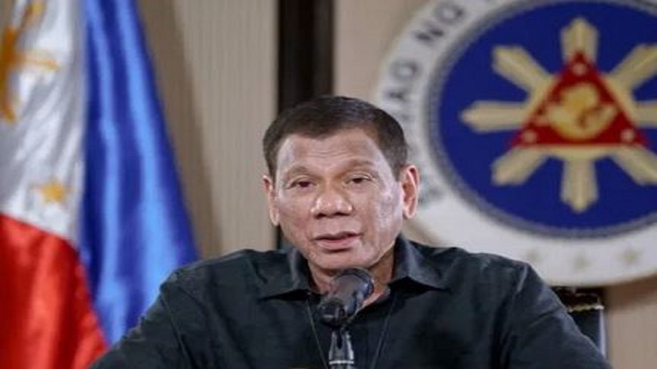 رئیس جمهور فیلیپین خطاب به آمریکا: واکسن نمی‌دهید، اینجا نمانید