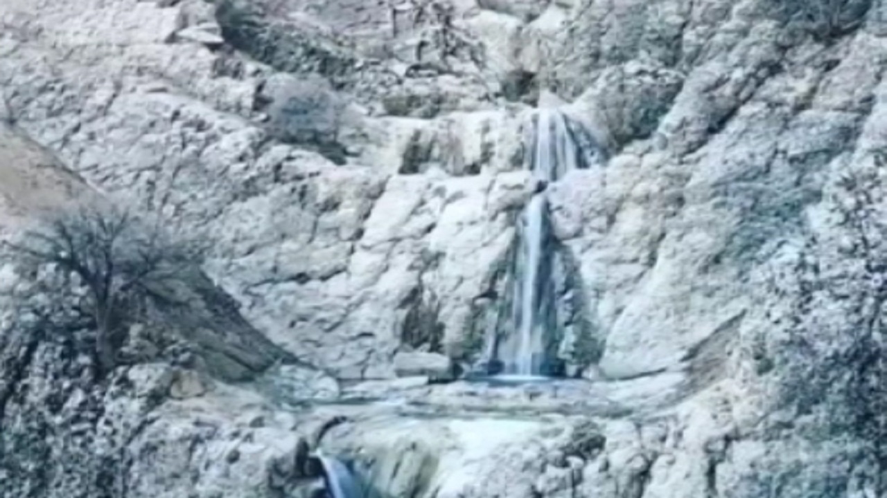 نگاهی به جاذبه گردشگری آبشار سوله در لرستان + فیلم