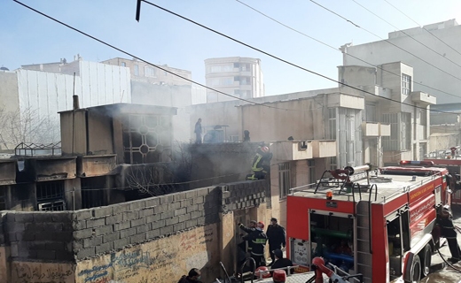 آتش‌سوزی گسترده در انبار مواد شیمیایی کرمانشاه