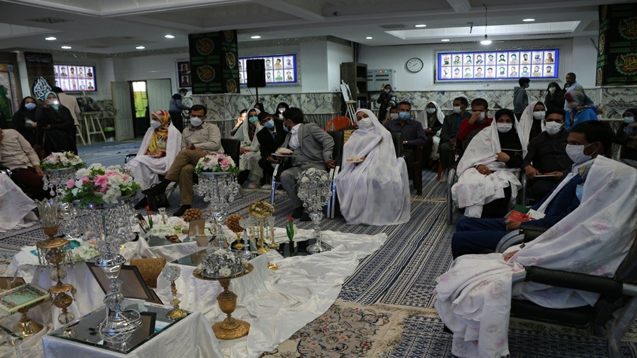 مراسم عقد زوجین جوان در بیت الزهرای کرمان، موقوفه سردار دل‌ها
