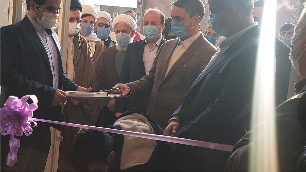 افتتاح نیروگاه خورشیدی ۱۵ کیلوواتی در شازند